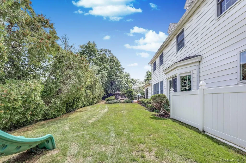 252 Cedar Avenue Hewlett Bay Park NY 11557