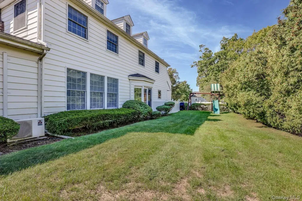 252 Cedar Avenue Hewlett Bay Park NY 11557