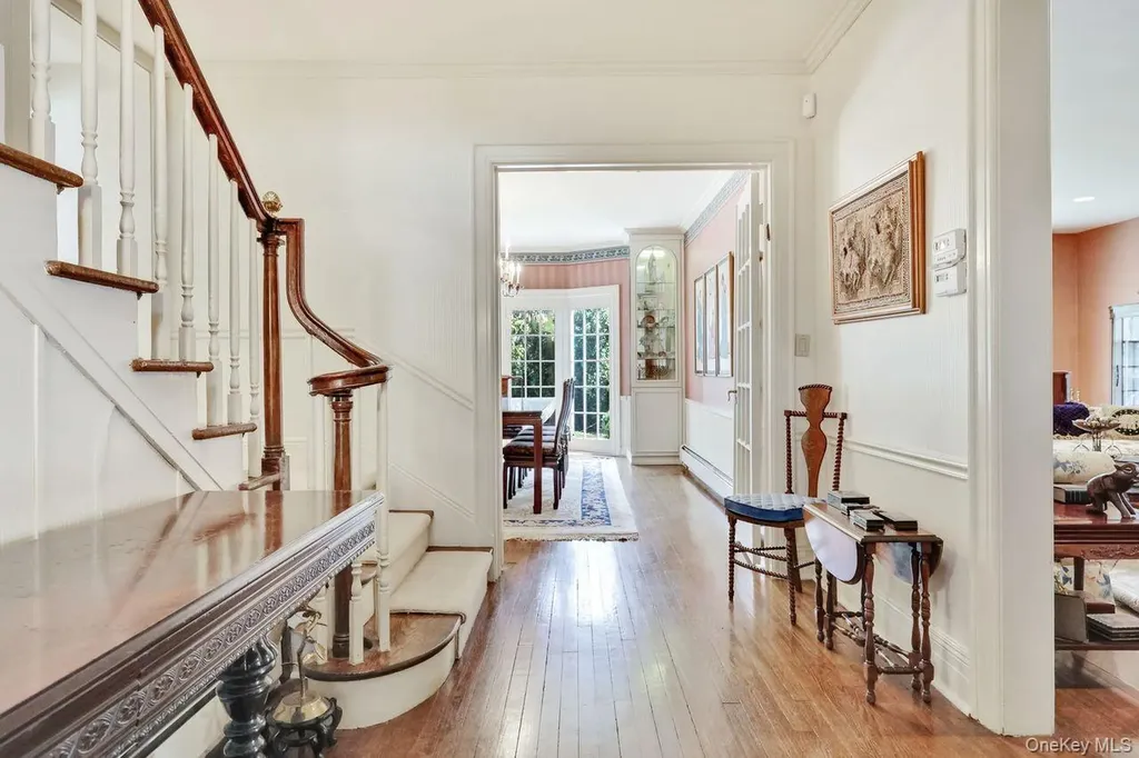 252 Cedar Avenue Hewlett Bay Park NY 11557