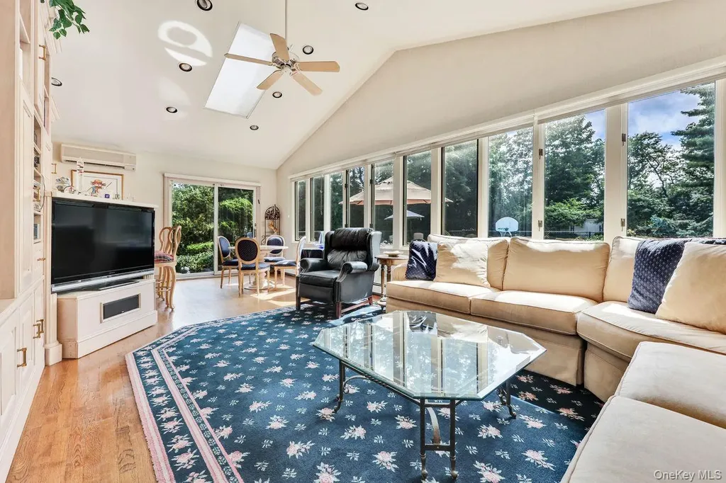252 Cedar Avenue Hewlett Bay Park NY 11557