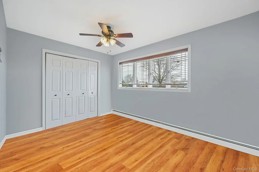45 Feustal Street Lindenhurst NY 11757