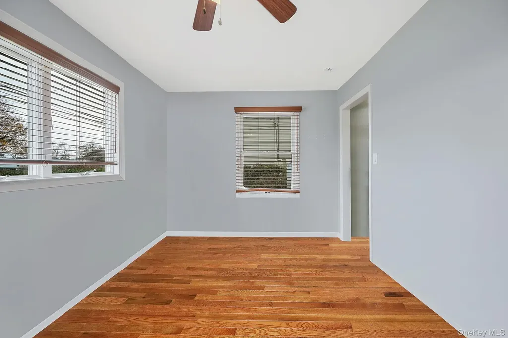 45 Feustal Street Lindenhurst NY 11757