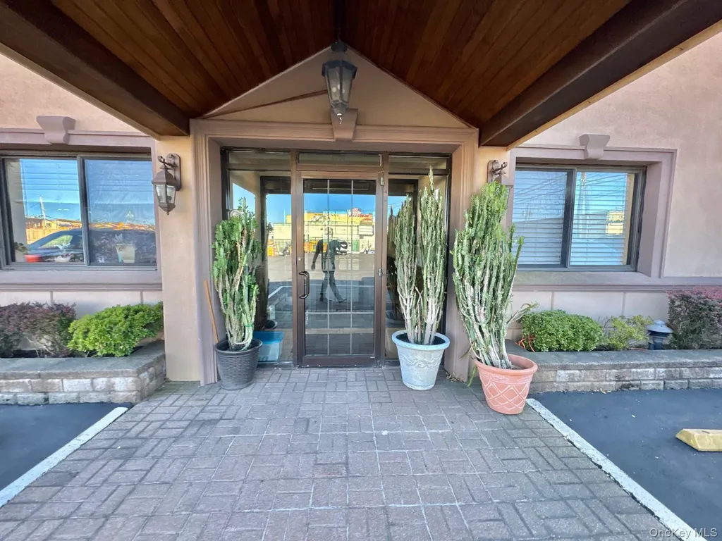 4435 Austin Boulevard Island Park NY 11558