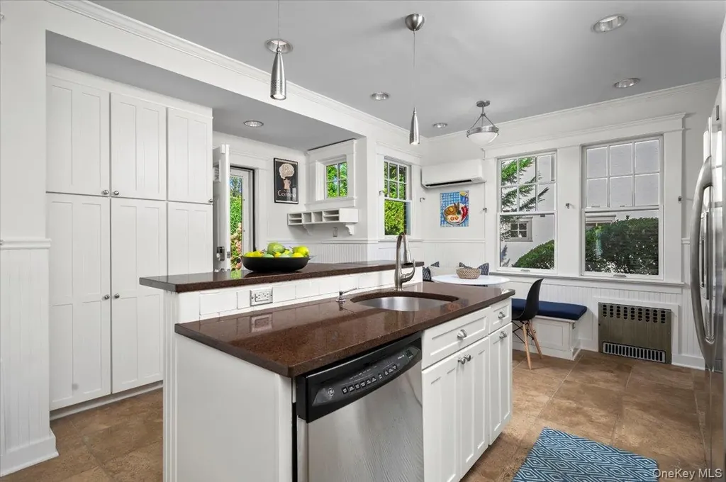 89 Young Avenue Pelham NY 10803