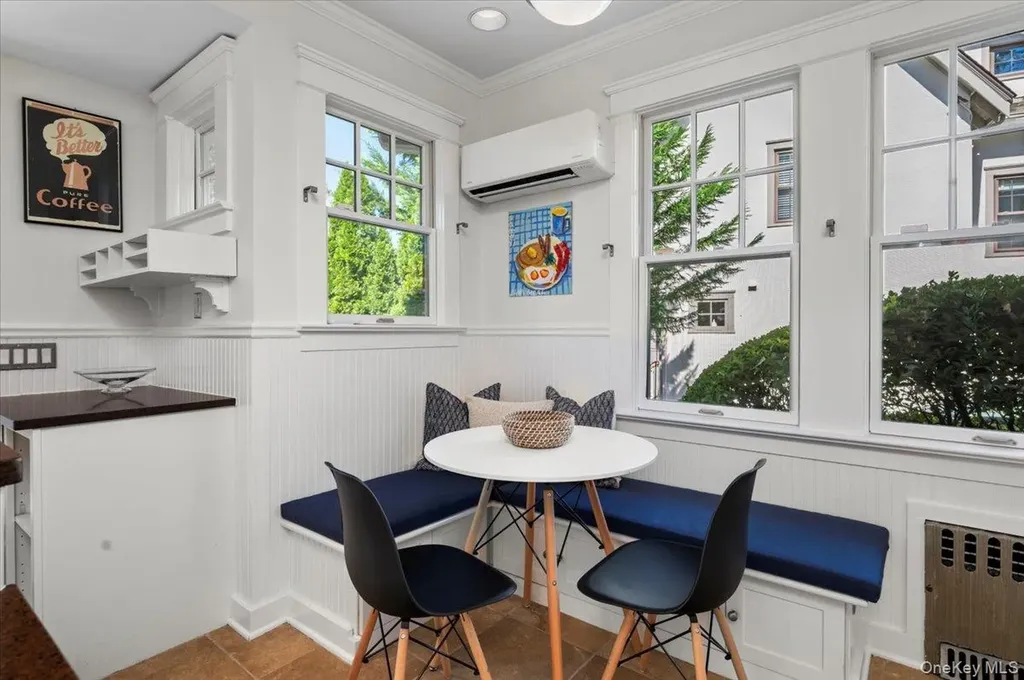 89 Young Avenue Pelham NY 10803