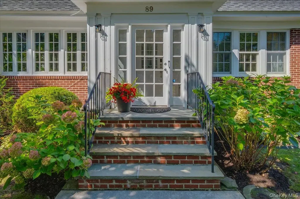 89 Young Avenue Pelham NY 10803