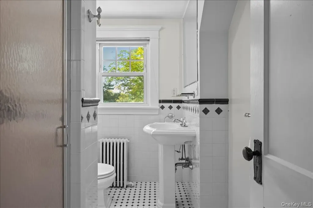 89 Young Avenue Pelham NY 10803