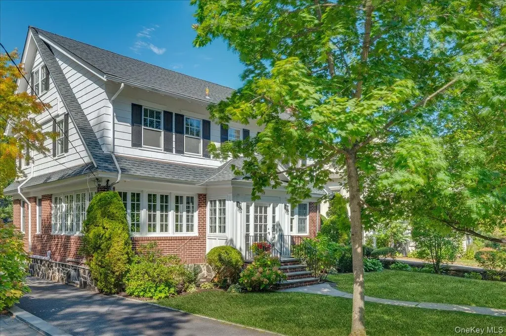89 Young Avenue Pelham NY 10803