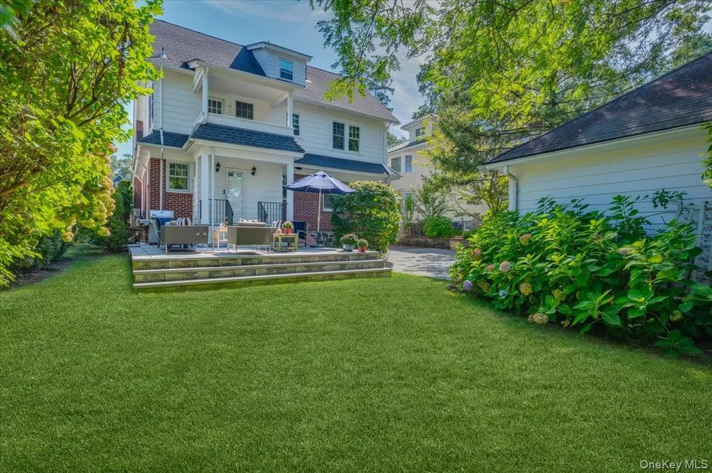 89 Young Avenue Pelham NY 10803