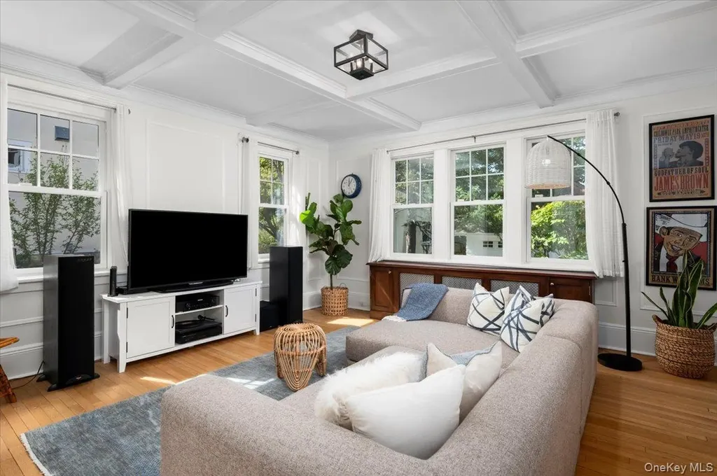 89 Young Avenue Pelham NY 10803