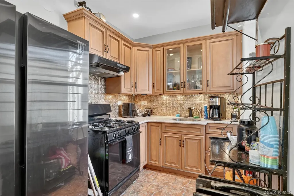 941 Jerome Avenue Bronx NY 10452