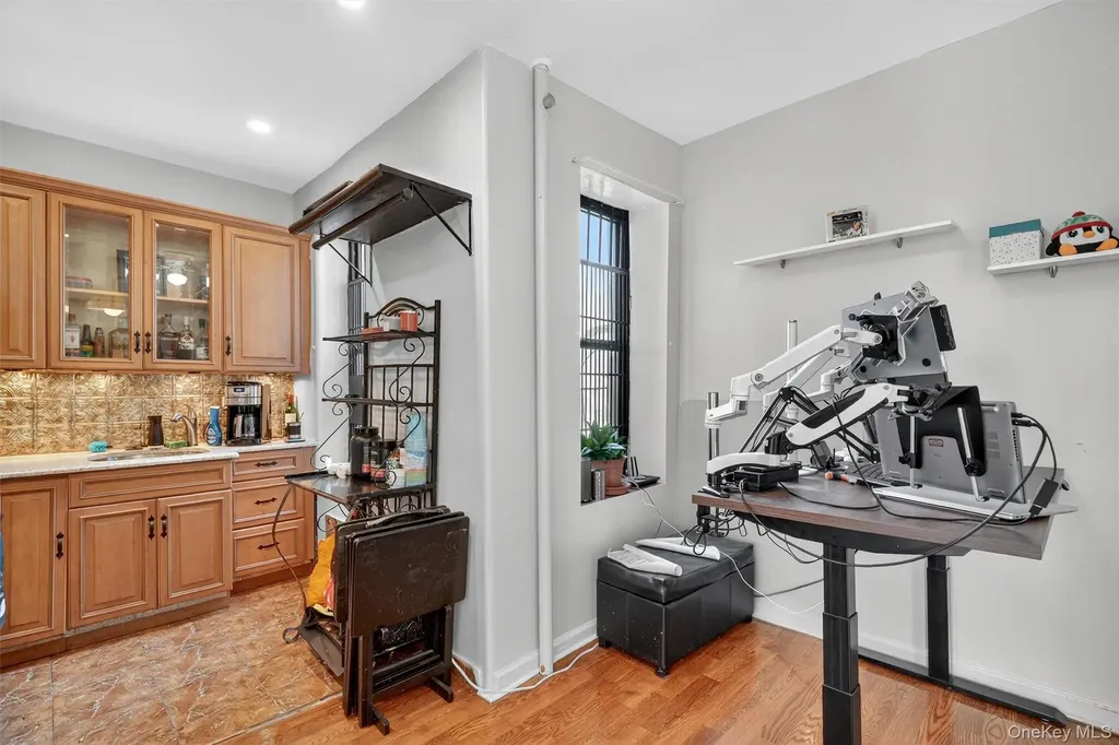 941 Jerome Avenue Bronx NY 10452