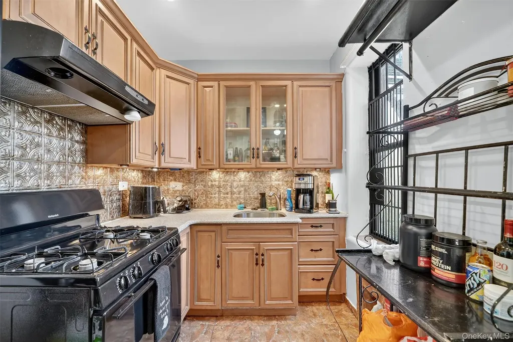 941 Jerome Avenue Bronx NY 10452