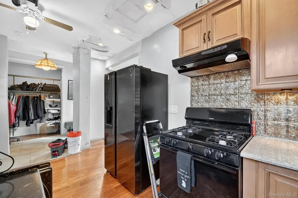941 Jerome Avenue Bronx NY 10452