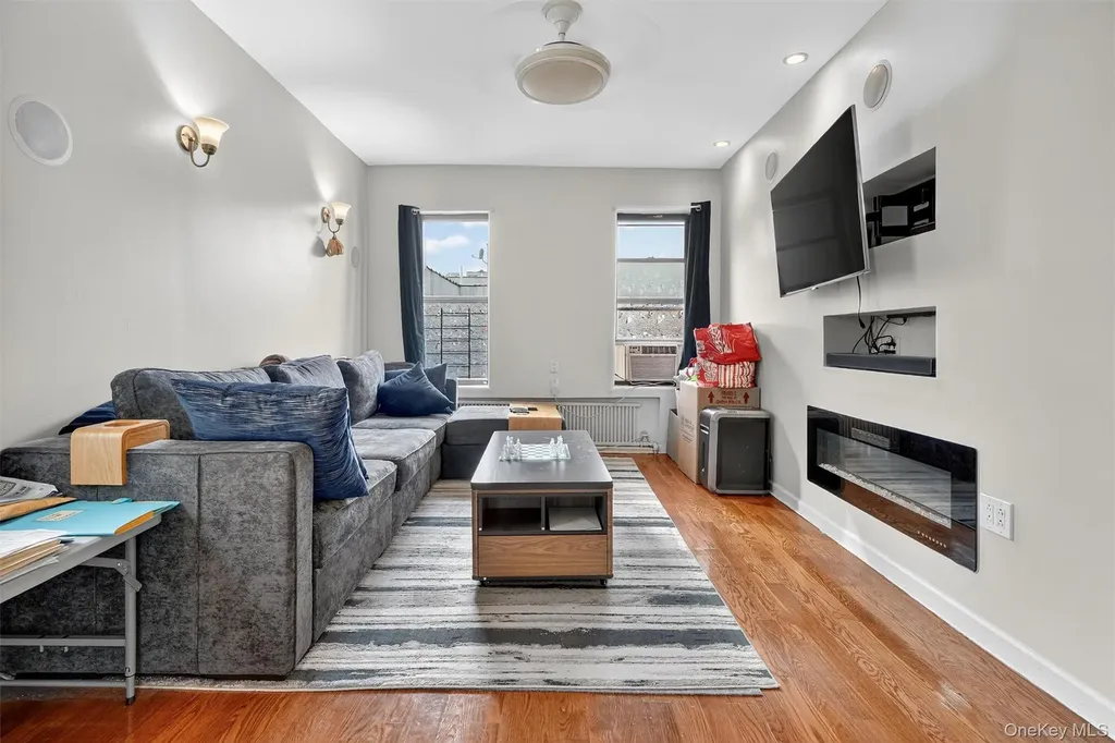 941 Jerome Avenue Bronx NY 10452