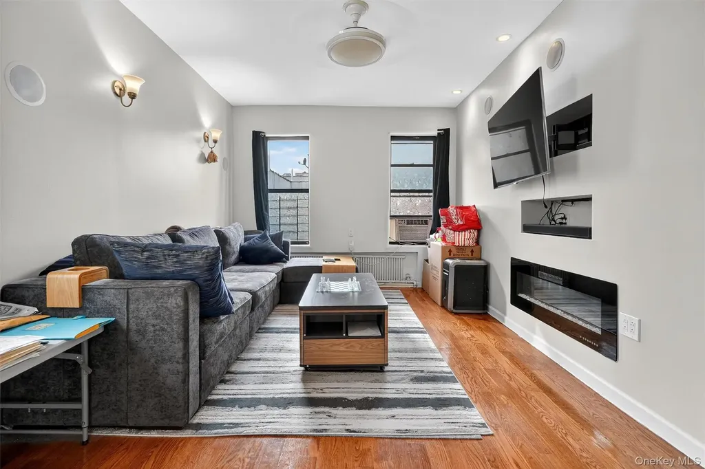 941 Jerome Avenue Bronx NY 10452