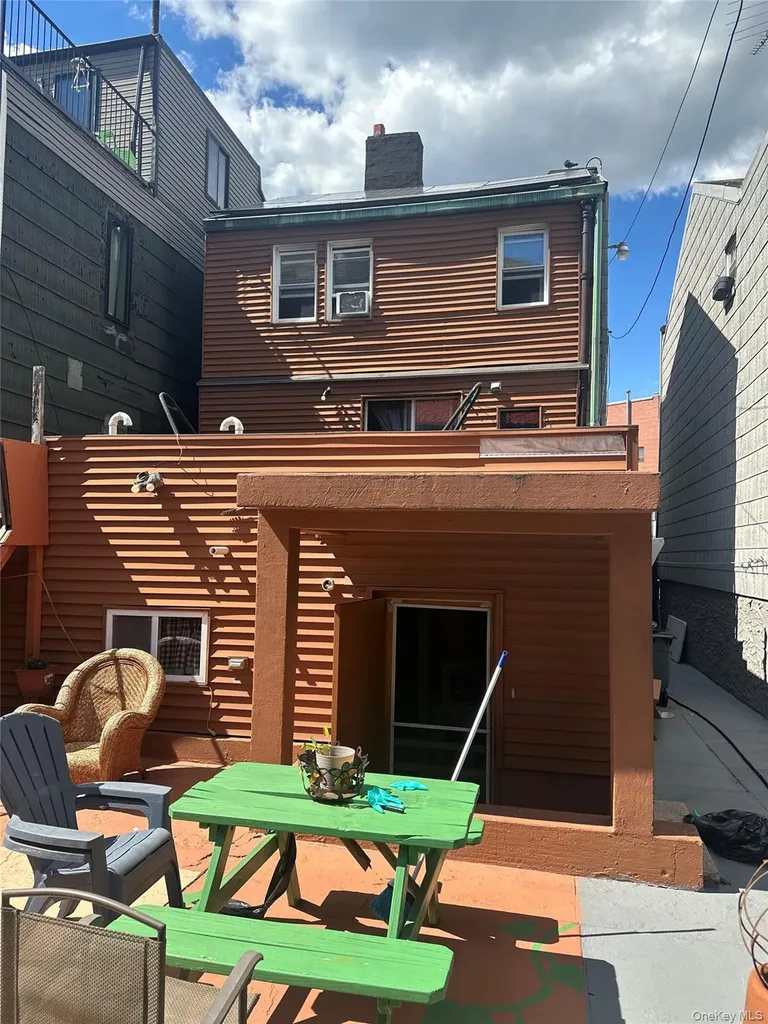 28 Maspeth Avenue Brooklyn NY 11211