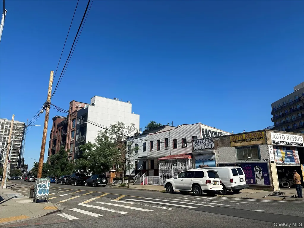 28 Maspeth Avenue Brooklyn NY 11211