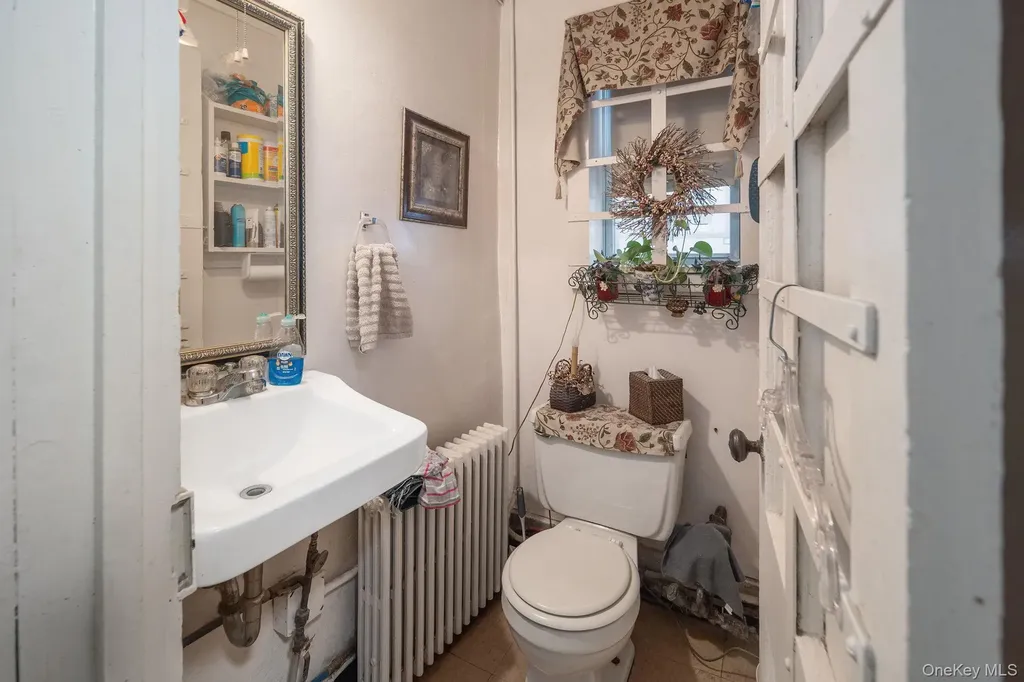 107 Railroad Avenue Other NY 12122