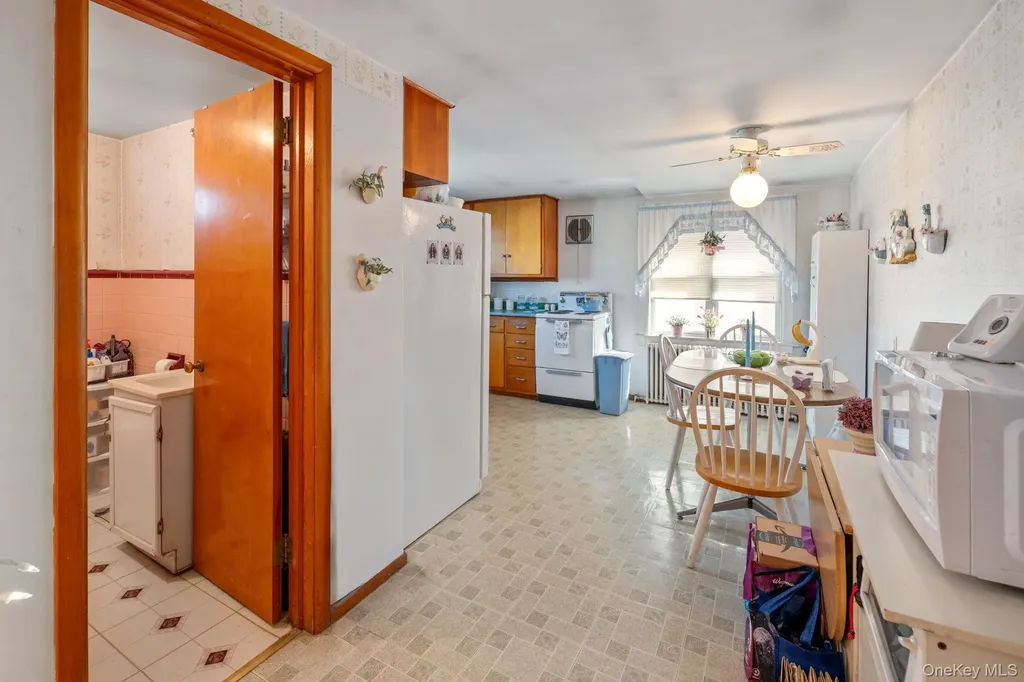 107 Railroad Avenue Other NY 12122