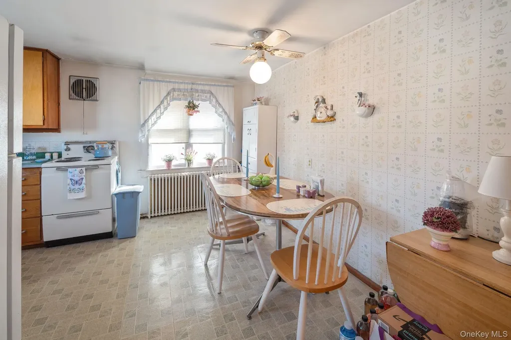 107 Railroad Avenue Other NY 12122