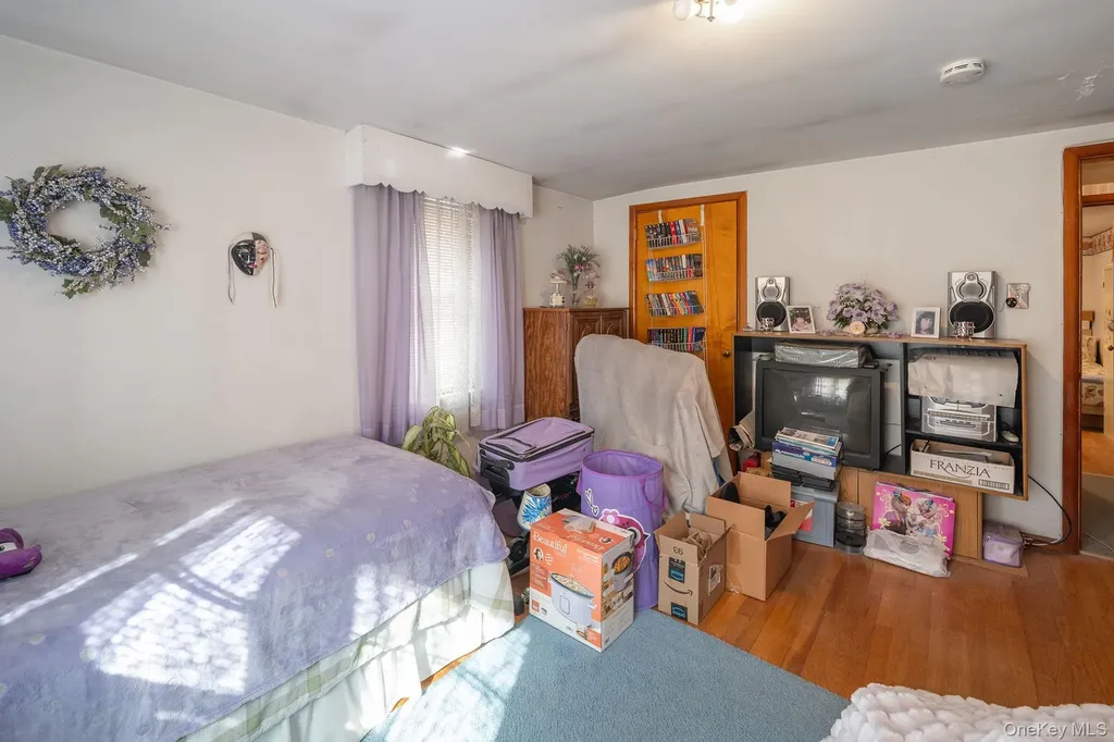 107 Railroad Avenue Other NY 12122