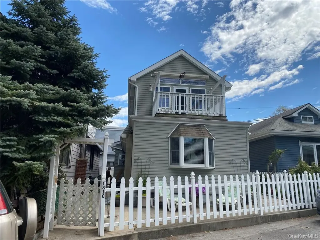 181C Edgewater Bronx NY 10465