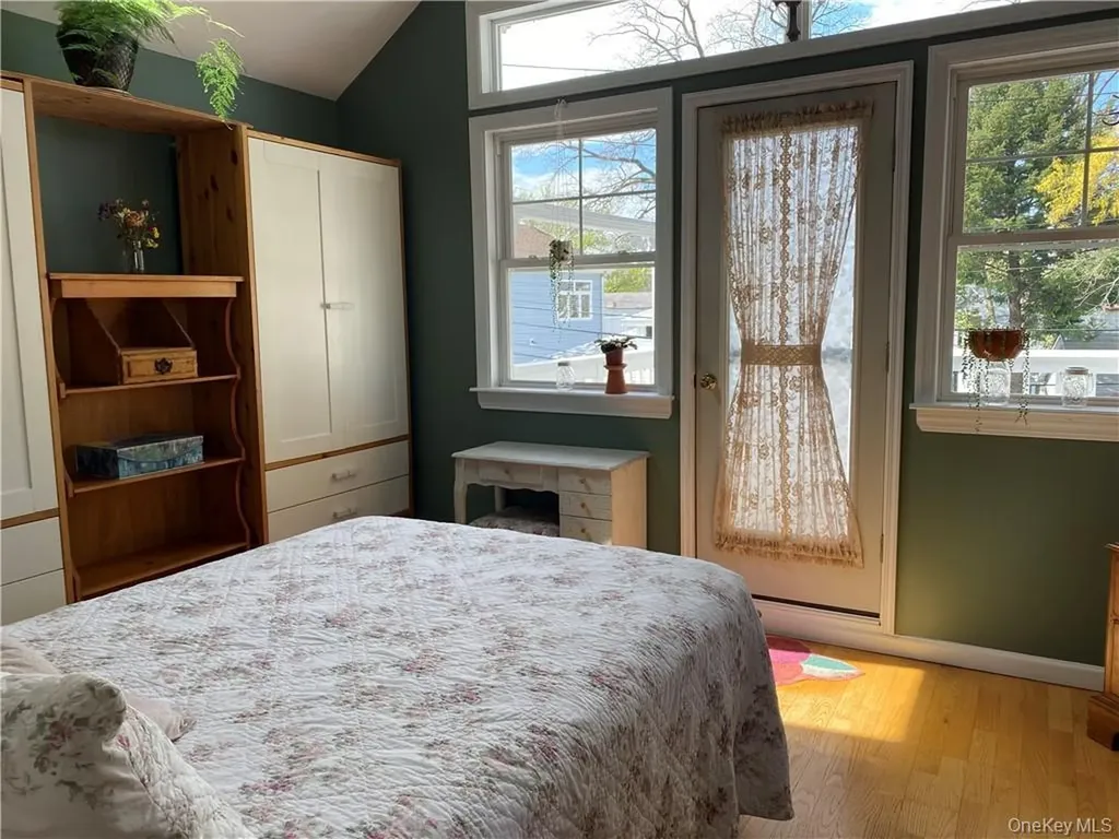 181C Edgewater Bronx NY 10465