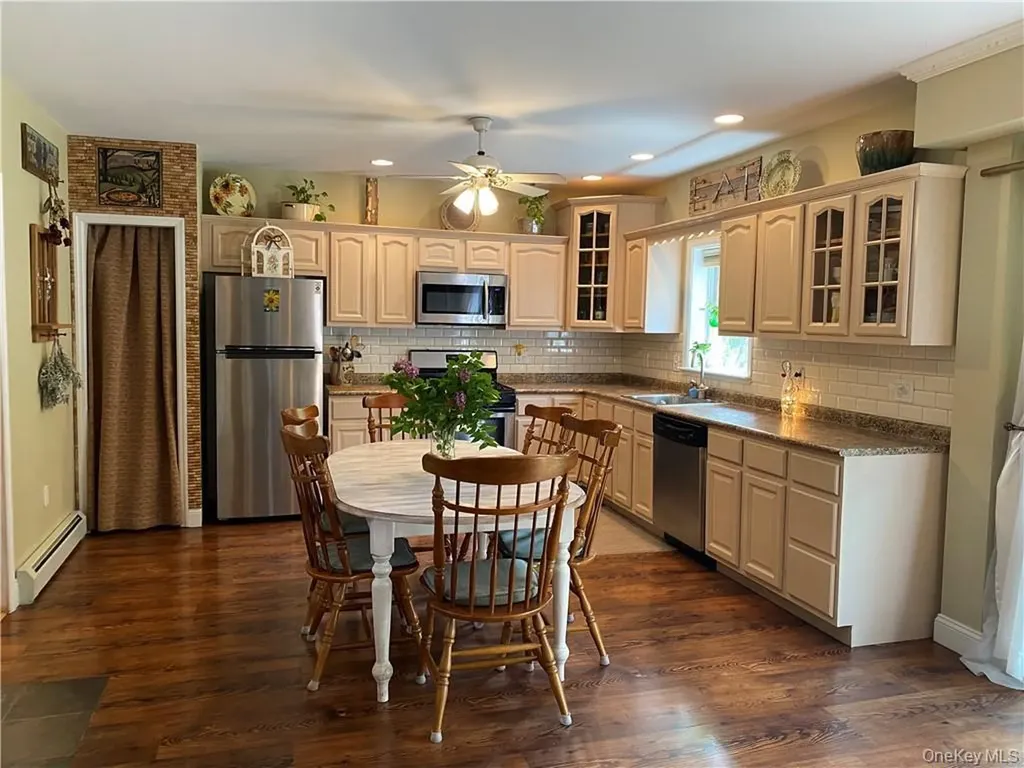 181C Edgewater Bronx NY 10465