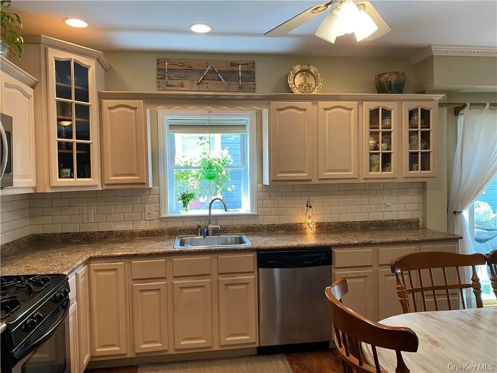 181C Edgewater Bronx NY 10465