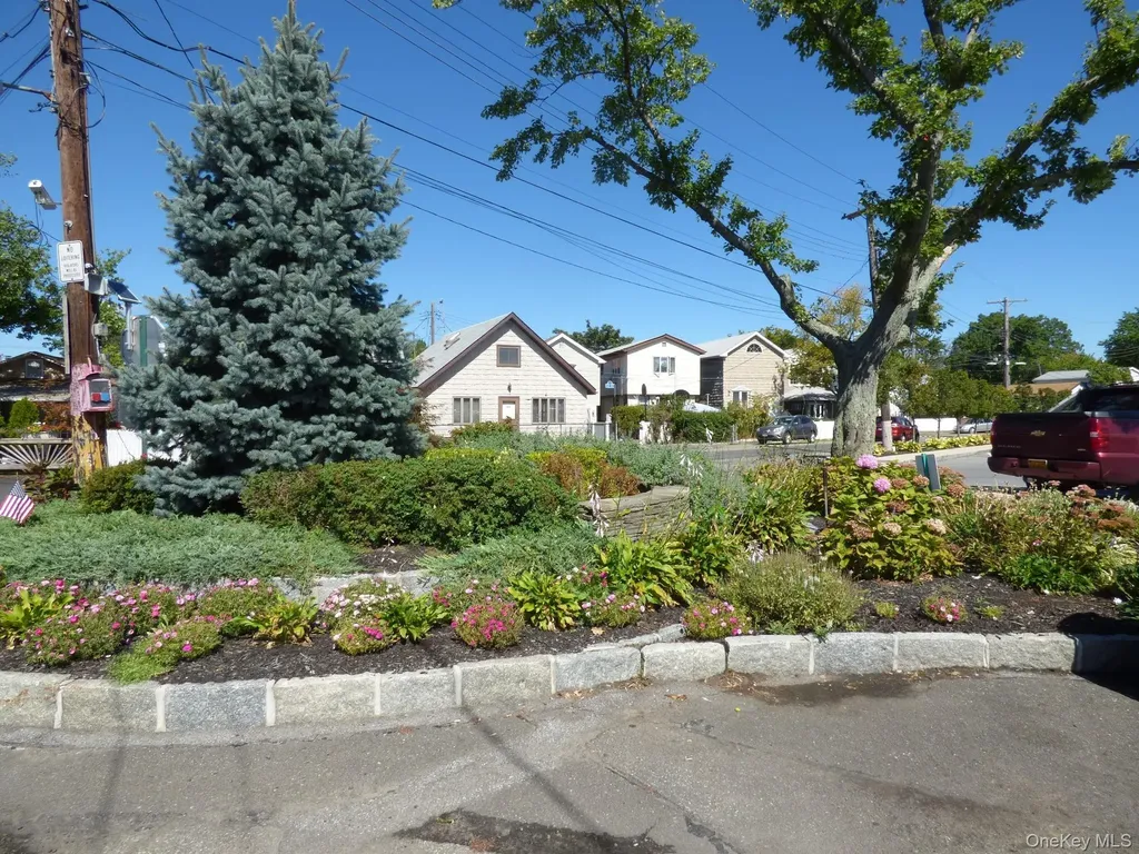 181C Edgewater Bronx NY 10465
