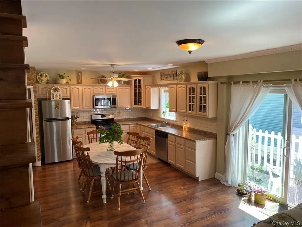 181C Edgewater Bronx NY 10465