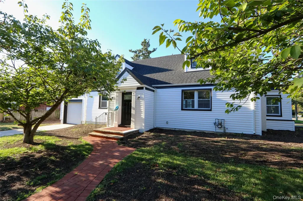 70 Morris Avenue Malverne NY 11565