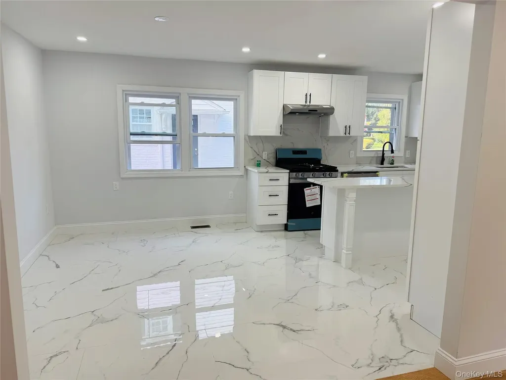 70 Morris Avenue Malverne NY 11565