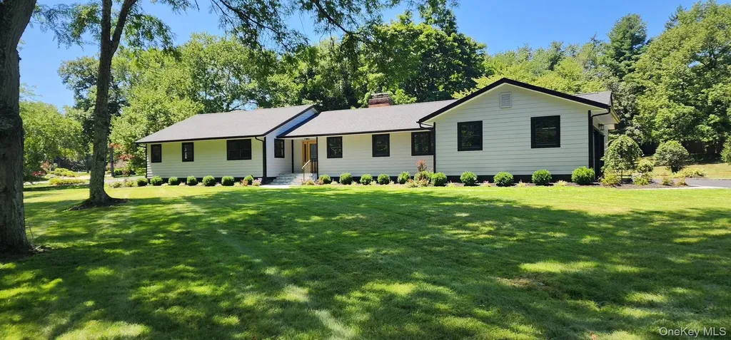 19 Michaels Lane Old Brookville NY 11545