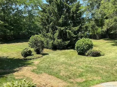 19 Michaels Lane Old Brookville NY 11545