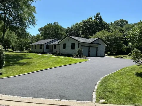 19 Michaels Lane Old Brookville NY 11545