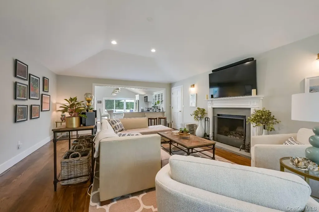 24 Shadyrest Drive Sag Harbor NY 11963