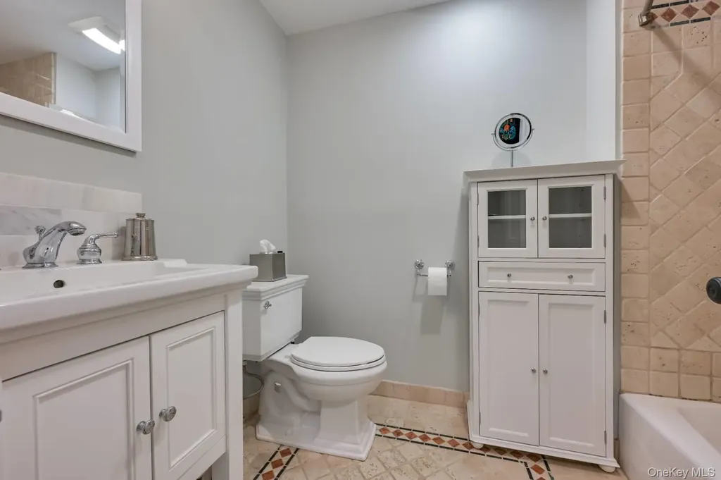 24 Shadyrest Drive Sag Harbor NY 11963