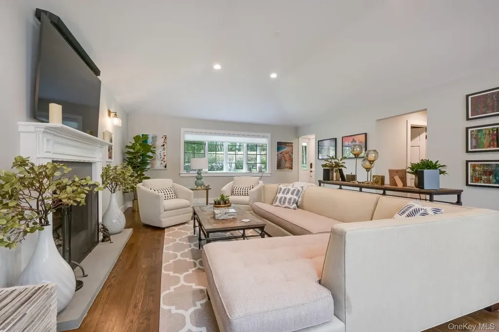 24 Shadyrest Drive Sag Harbor NY 11963