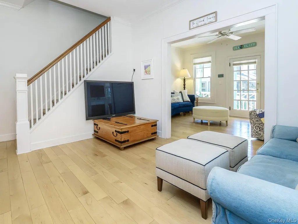 182 14th Avenue Sea Cliff NY 11579