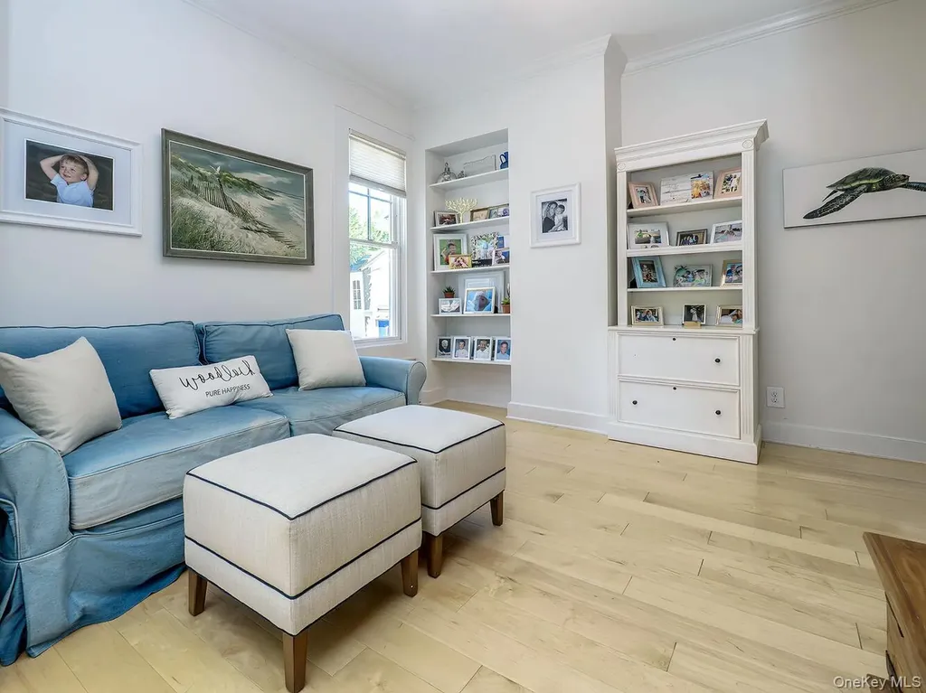 182 14th Avenue Sea Cliff NY 11579