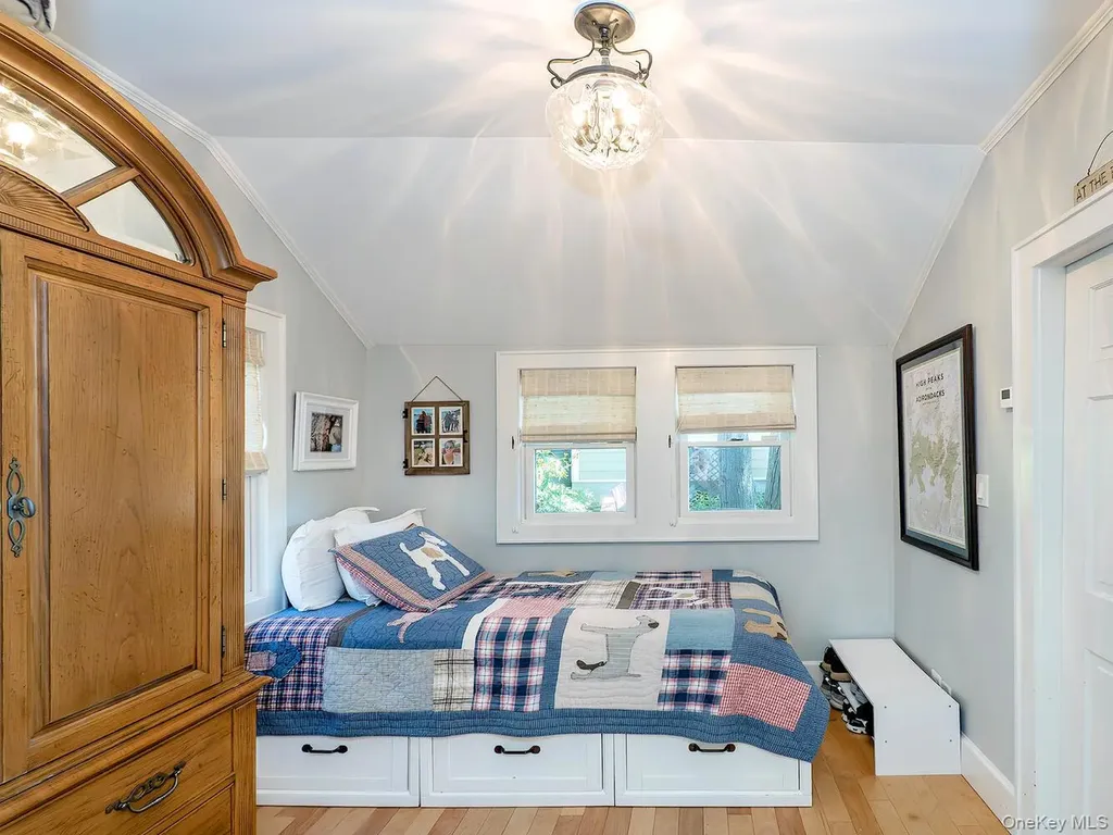 182 14th Avenue Sea Cliff NY 11579