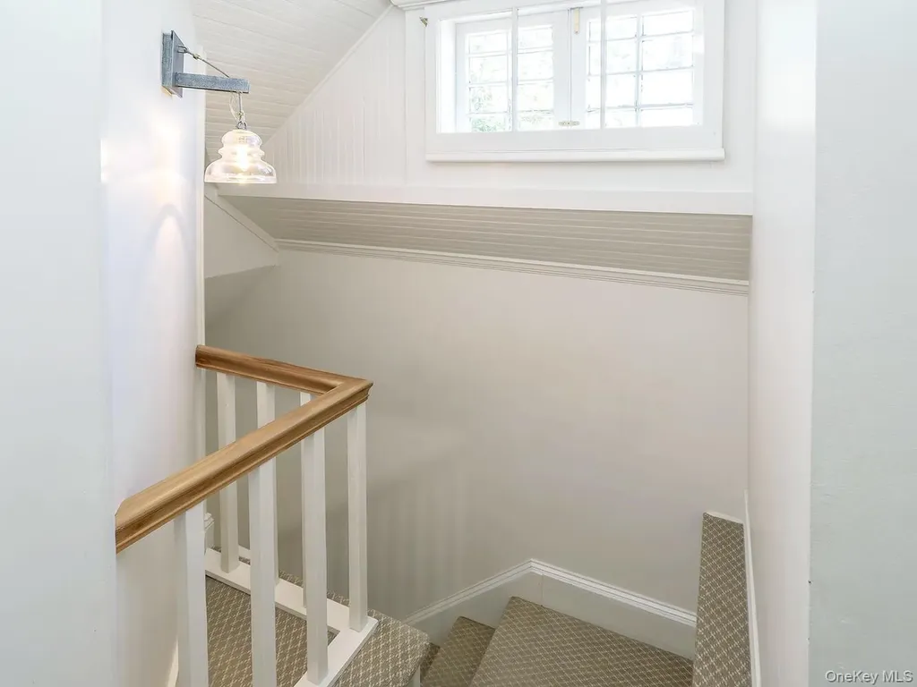 182 14th Avenue Sea Cliff NY 11579