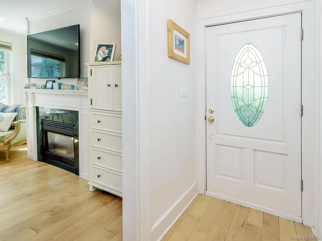 182 14th Avenue Sea Cliff NY 11579