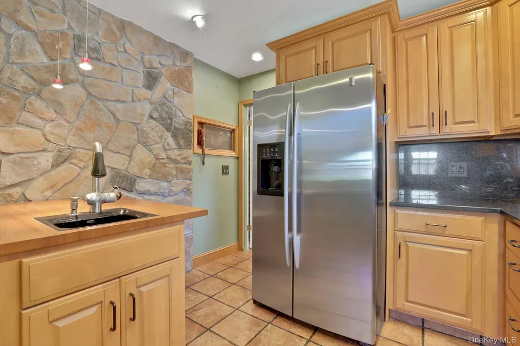 1041 Pine Place Kingston NY 12401