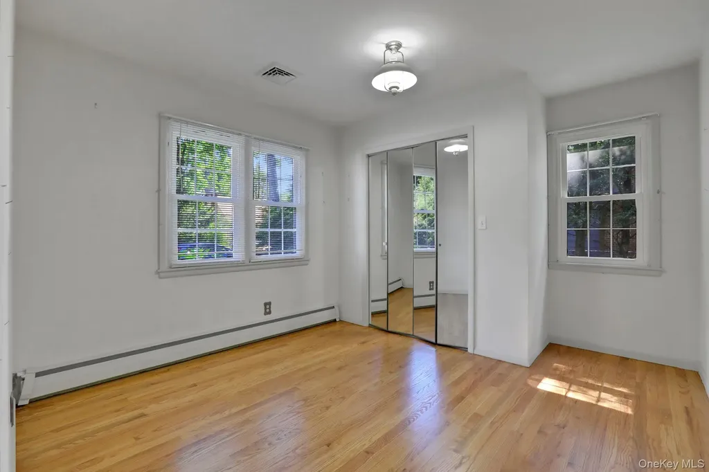 1041 Pine Place Kingston NY 12401