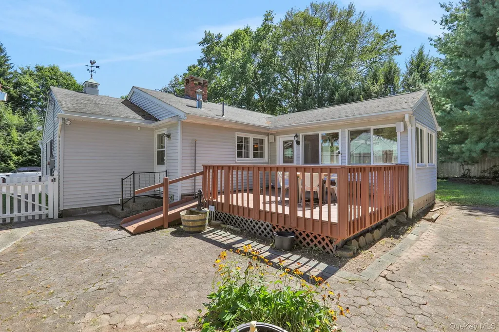 1041 Pine Place Kingston NY 12401