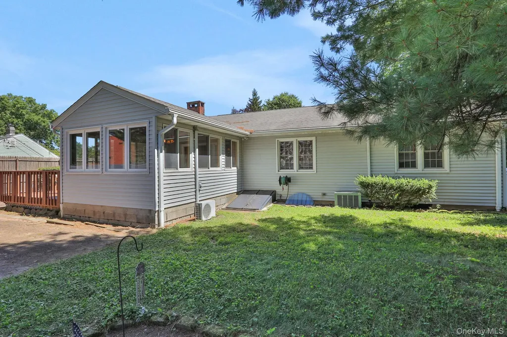1041 Pine Place Kingston NY 12401