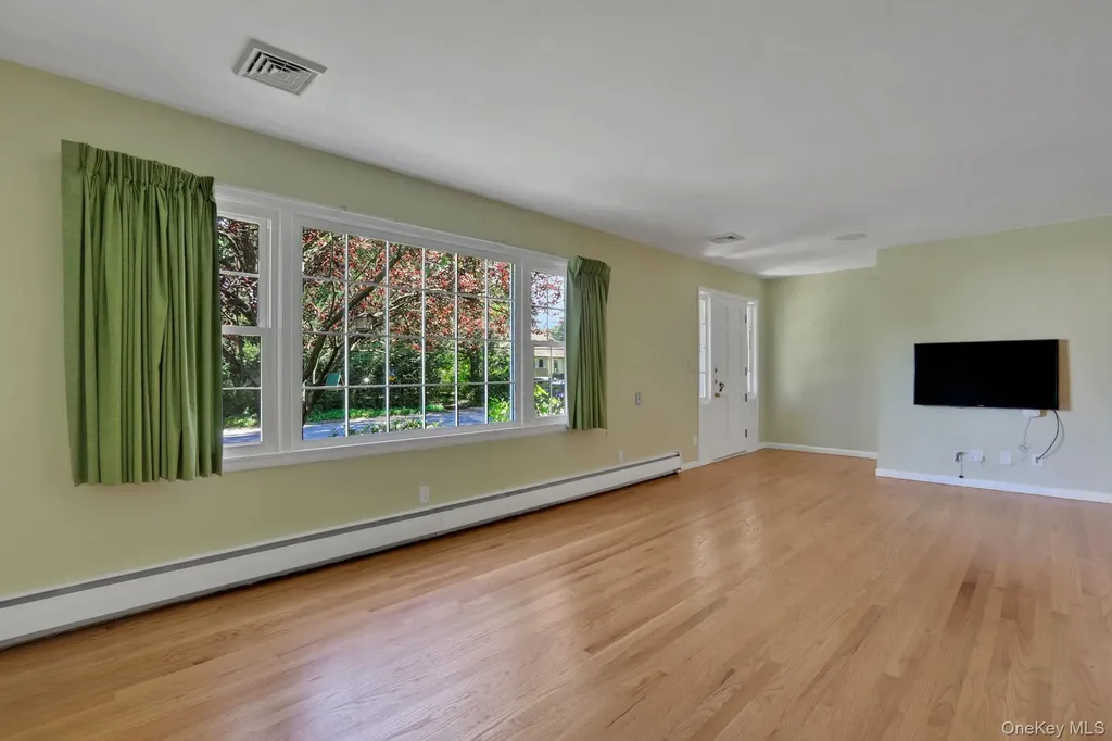 1041 Pine Place Kingston NY 12401